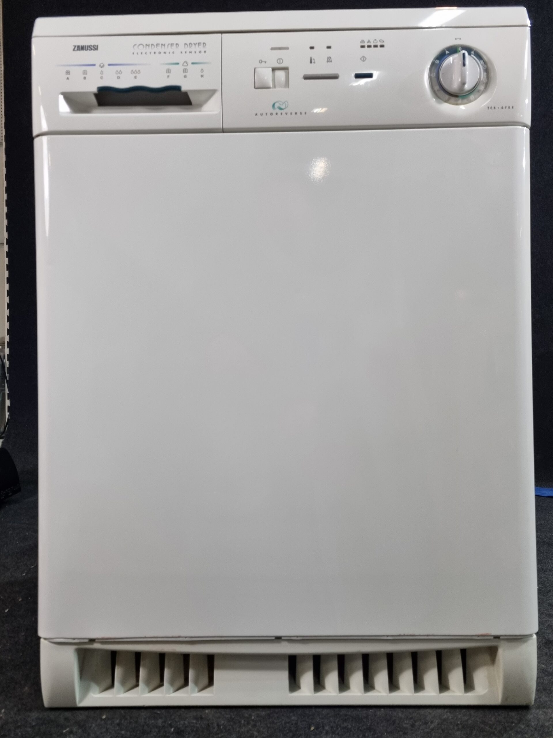 Zanussi 6kg condensdroger. - Witgoed Rucphen